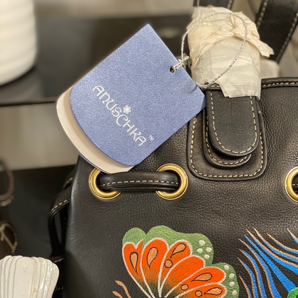 Anuschka Genuine leather hand-painted handbag - Picture 3 of 13